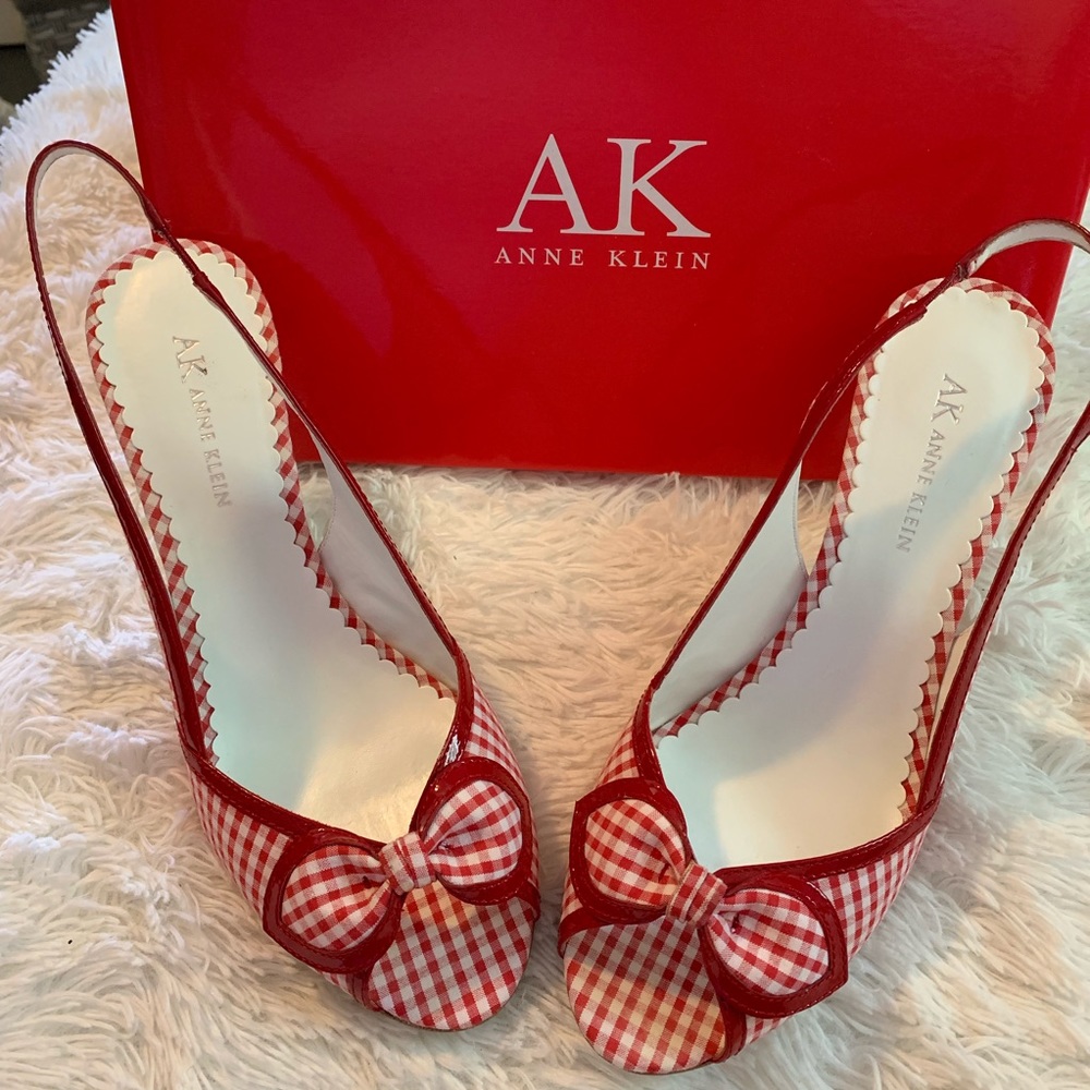 EUC Anne Klein Peep Toe Plaid Heels